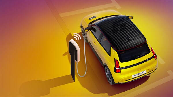 rechargez sur la route - professionnels - Renault 5 E-Tech électrique 