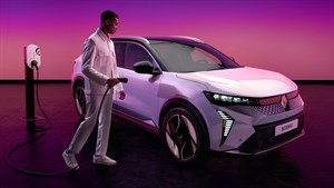 Plug Inn - Renault Scenic E-tech electric